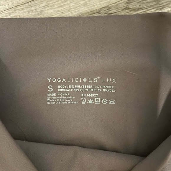 Brown flared leggings. Very breathable. Never worn. - Picture 2 of 3